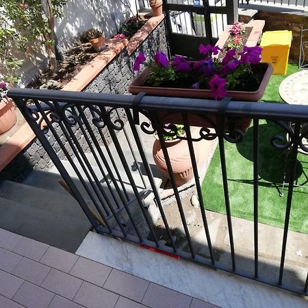 B & B Amici Dell'Etna Николози Экстерьер фото
