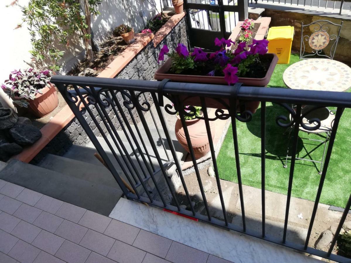 B & B Amici Dell'Etna Николози Экстерьер фото